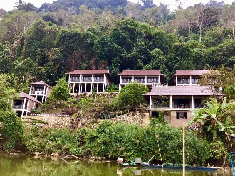 Ba_Be_Lakeside_Bungalow