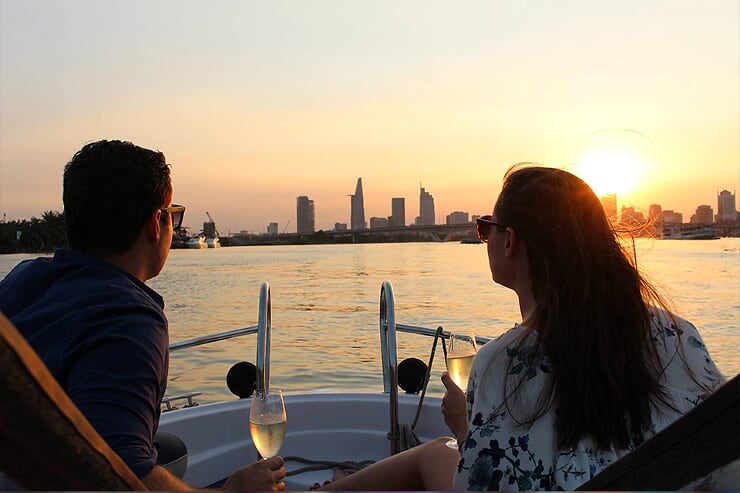 excursion-en-bateau-a-grande-vitesse-depuis-saigon