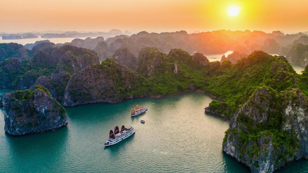 Baie_D'Halong