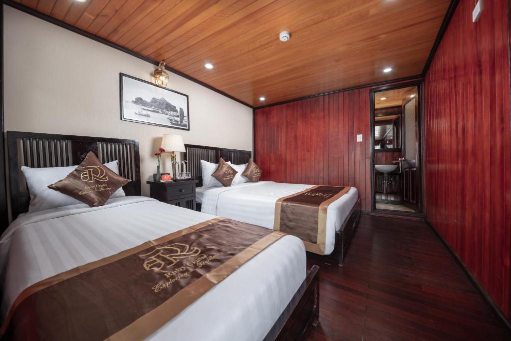 Cabin_Twin