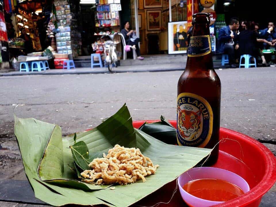 ta-hien-la-rue-de-la-biere-a-pression-a-hanoi