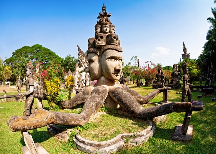 decouverte-des-sites-religieux-au-laos-les-elites-du-bouddhisme-en-asie-sudest