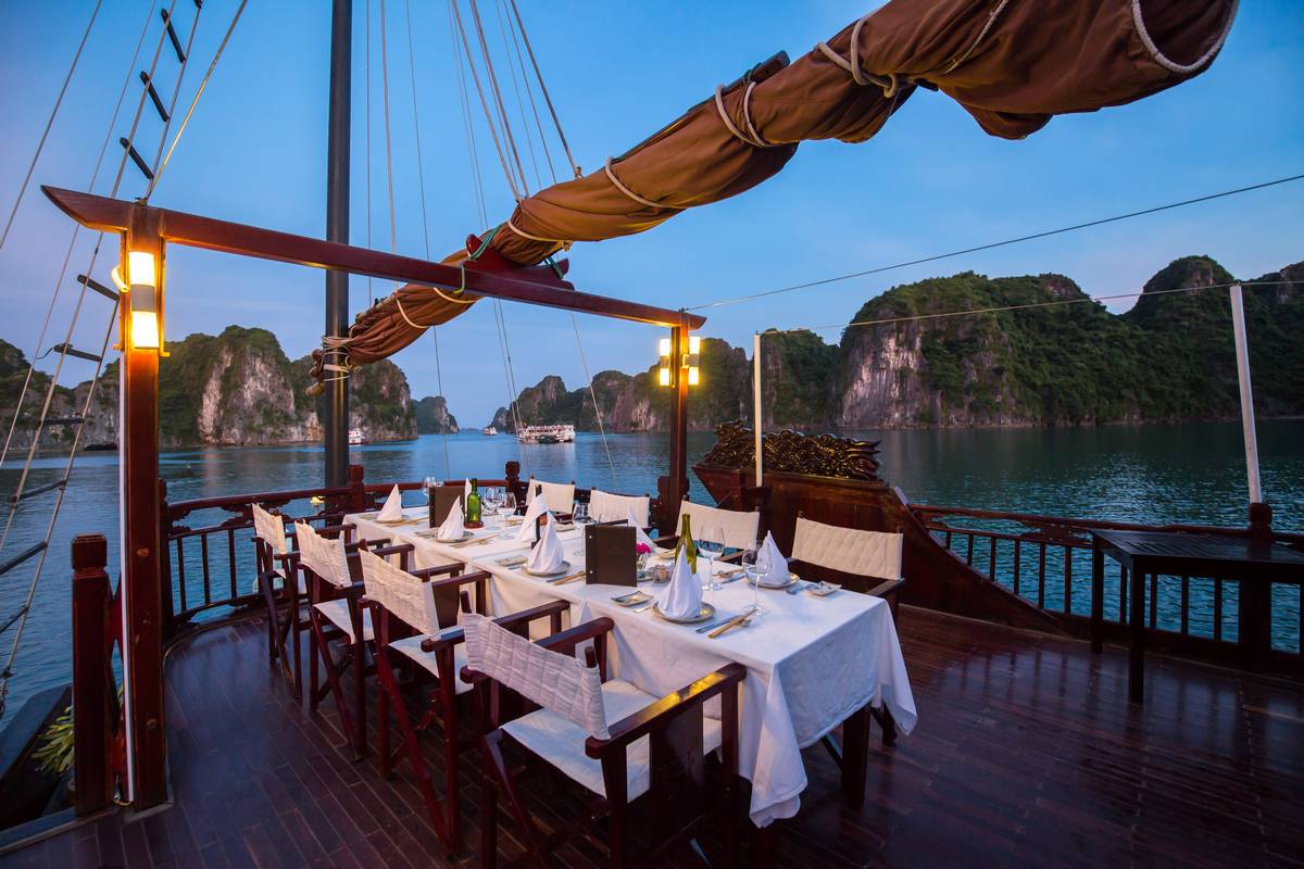 top-10-des-meilleures-croisieres-dans-la-baie-de-bai-tu-long