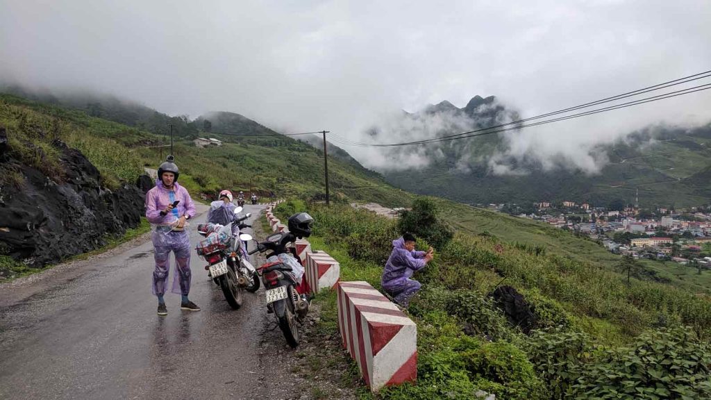 ha-giang-loop-sous-la-pluie