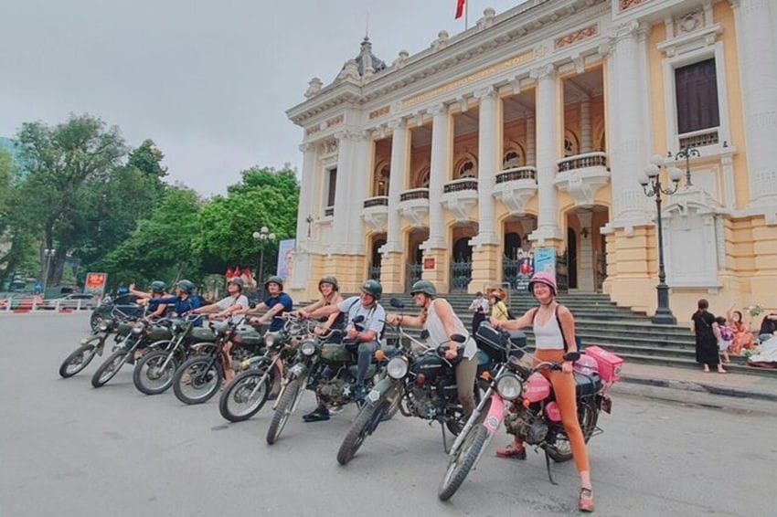 explorez-hanoi-meilleures-visites-en-jeep-et-en-moto-minsk