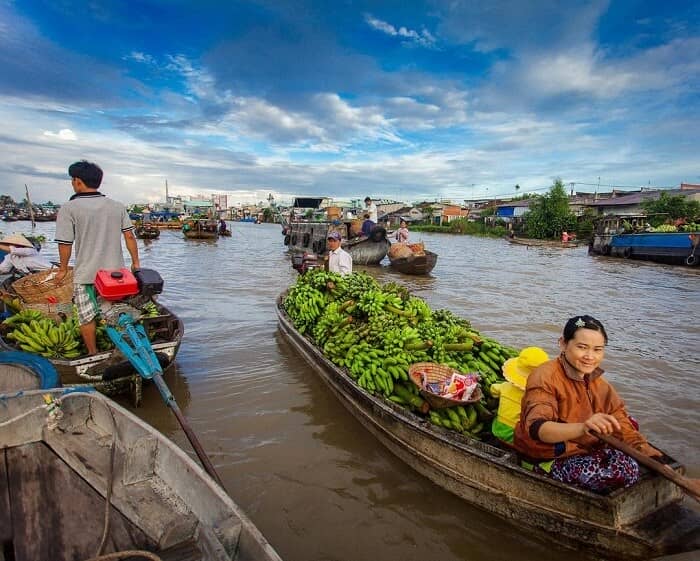 explorez-le-marche-flottant-de-phong-dien