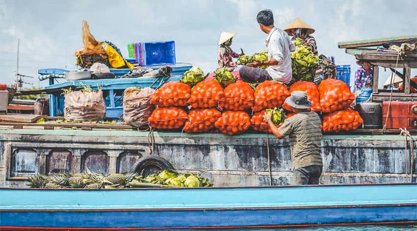 plus-beaux-marches-flottants-au-Vietnam