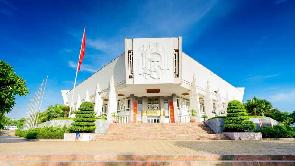 top-10-attractions-touristiques-a-decouvrir-absolument-a-hanoi