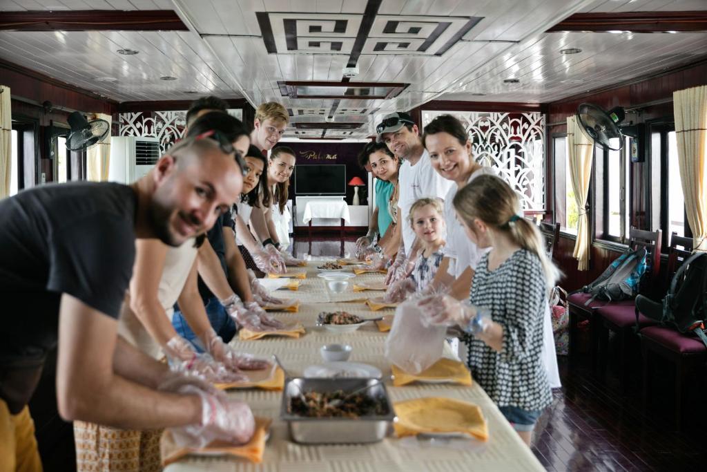 top-10-des-meilleures-croisieres-dans-la-baie-de-bai-tu-long