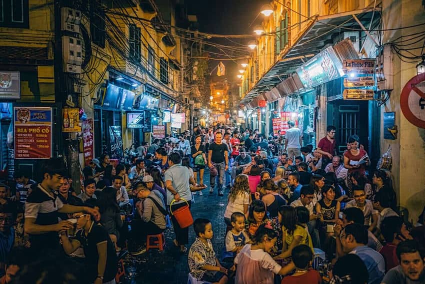 decouvrez-le-charme-du-Vieux-Quartier-de-Hanoi-a-votre-façon 