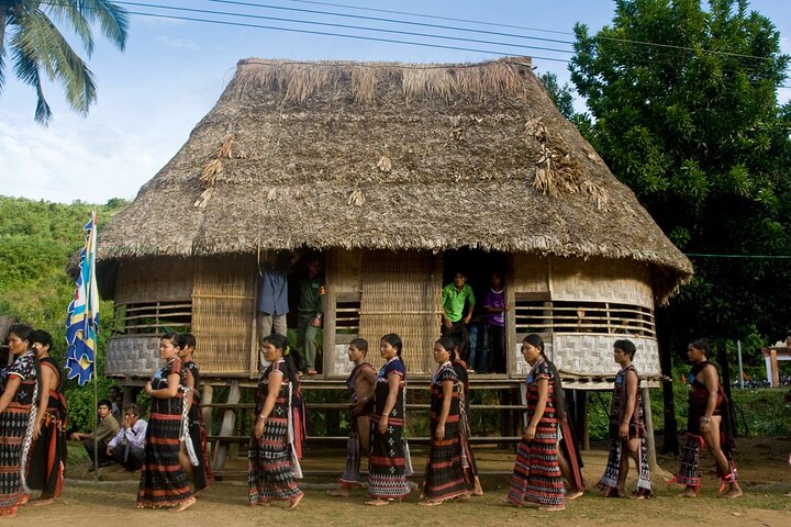 village-de-Bho-Hoong-Quang-Nam